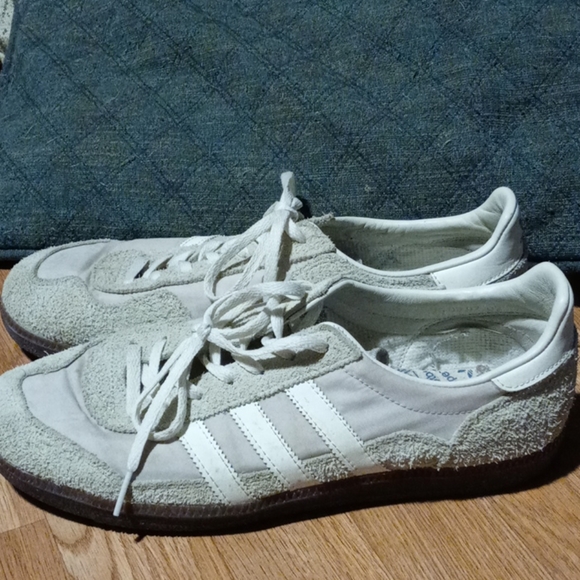 tan adidas shoes mens